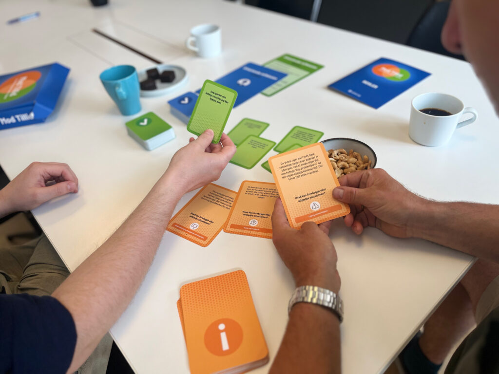 Nærbillede af dilemmakort fra et af Copenhagen Game Labs gamification-læringsspil